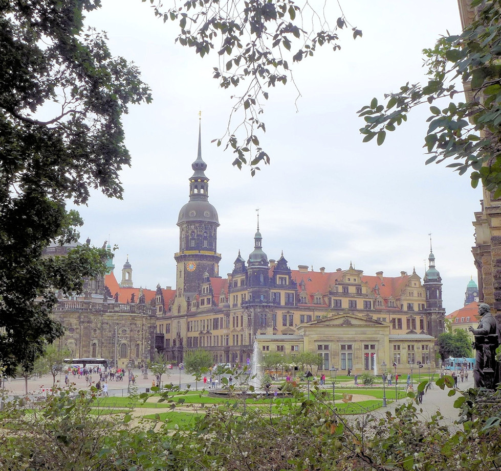 Dresden Schloss a